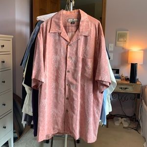 Tommy Bahama 100% Silk Shirt!